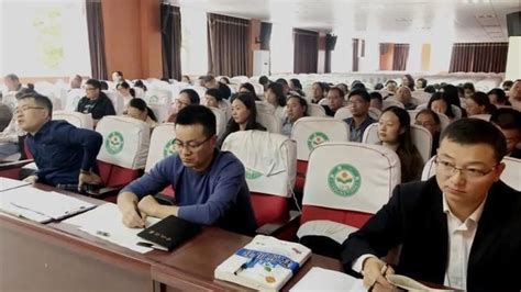 鄢陵县一高召开第三次模考成绩分析会暨“市一模”动员会!