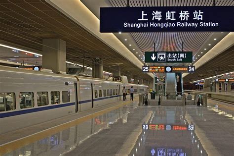 虹桥火车站：所有方向至上海列车全部停运 现场无大批乘客滞留_凤凰网视频_凤凰网