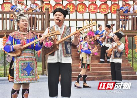 广西三江：侗族琵琶歌 唱响侗乡美好生活-人民图片网