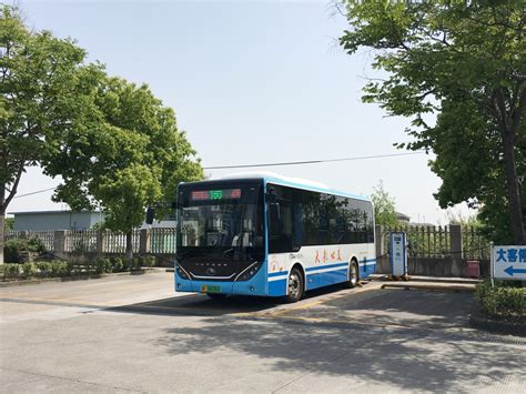 平湖—嘉兴首条城际公交快线160路正式开通
