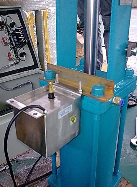 米朗MPS系列拉绳位移传感器在油压切边机中的应用-工程机械设备自动化等领域