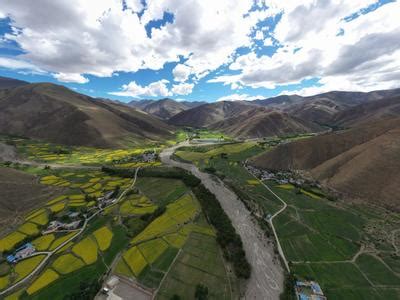 西藏山南：鸟瞰高原乡村幸福路-人民图片网