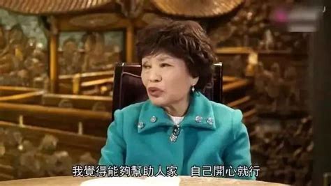 TVB老戏骨余慕莲化险为夷顺利出院 坐轮椅枯瘦如柴 - 青岛新闻网