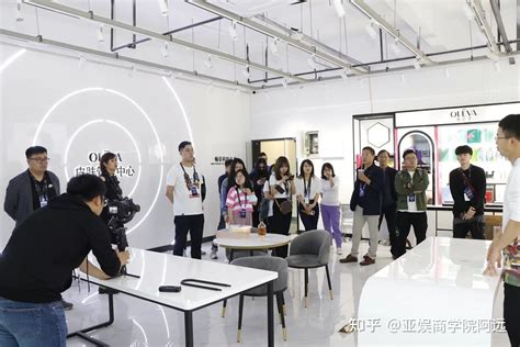 助力跨境电商产业发展 西安跨境电商培训基地在碑林区挂牌(西安跨境电商产业园)-羽毛出海