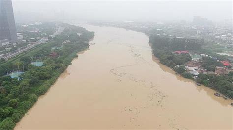 航拍汛期河流涨洪水mp41080P视频素材-第14539个作品