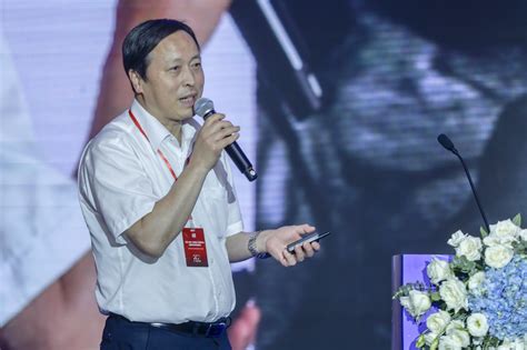 徐州人工智能越来越智能 2018中国（徐州）人工智能大会举行