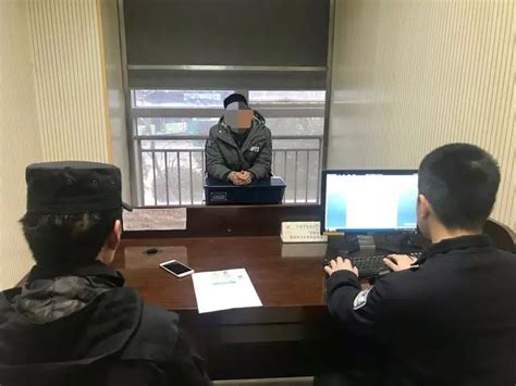 男子20年后拦路扇老师耳光，“耳光男”在杭州火车东站被抓了！__凤凰网