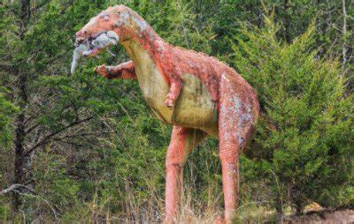 美国发现长了“马蹄子”的恐龙木乃伊！_凤凰网