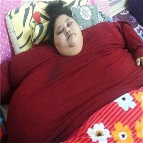 世界最胖的女人是谁?体重高达727公斤(相当于小型汽车)_探秘志