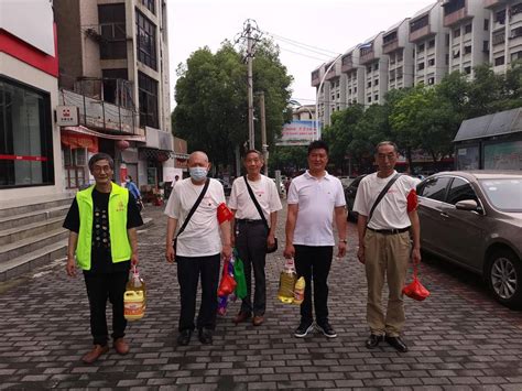 端午前，汉川新社会阶层人士进社区送温暖 - 湖北日报新闻客户端