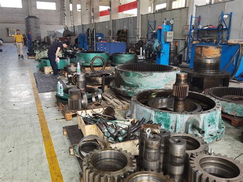 惠州某水泥厂设备部负责人前来考察维修过程-联德创展公司官网