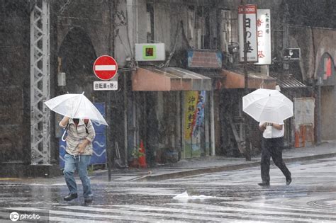 狂风暴雨图片