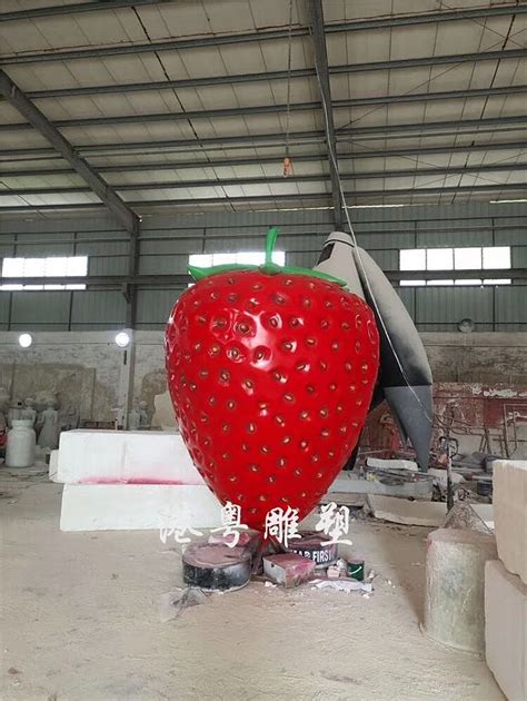 打造一批特色农业产业集群大型水果玻璃钢芒果雕塑_添翼雕塑何小姐-站酷ZCOOL
