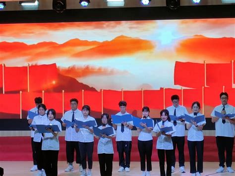 长沙山语城幼儿园的开学第一课：“爱国，爱家，从小事做起” - 新闻 - 湖南在线 - 华声在线