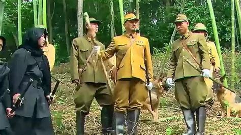 日本鬼子包围八路军连长，谁知连长拿出祖传刀法，来一个杀一个！_腾讯视频