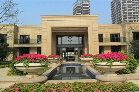绍兴绿城百合花园售楼处-案例列表-杭州深众铜装饰工程有限公司