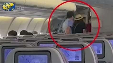咆哮辱骂华航空姐的日本女乘客解释：想喝水却被无视_凤凰网视频_凤凰网
