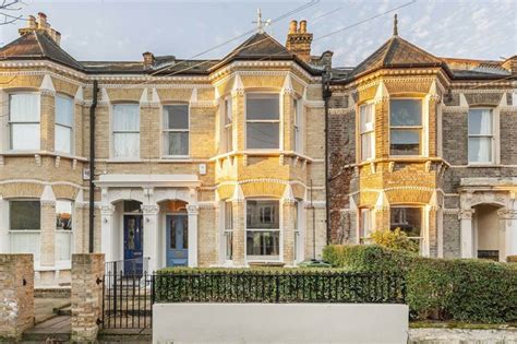 House for sale in Crescent Lane, London, SW4 (Ref 178153) | Dexters