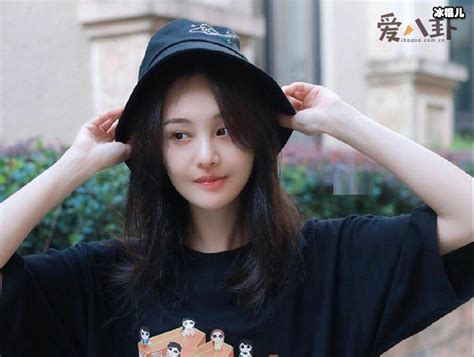 邓爽的照片图片