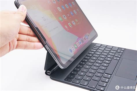 应该如何选择iPad Pro的充电方式？新款妙控键盘充电评测（A2261） _iPad_什么值得买