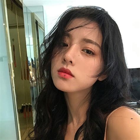 清新温柔气质女生头像