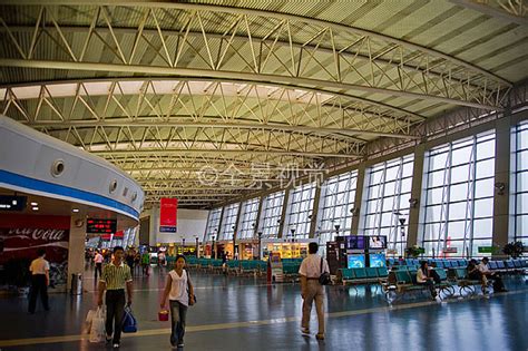 西安咸阳国际机场：国庆期间热门城市客座率超90%(组图)|航站楼|航空器_凤凰资讯