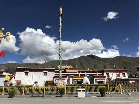 西藏山南有哪些旅游景点、山南有什么好玩的景点-旅游攻略-中青旅(四川)国际旅行社有限公司