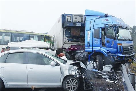 重型车辆超速行驶造成4人死亡 四川发布典型交通事故警示_手机新浪网