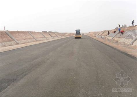 惠水项目级配碎石底基层试验段圆满完成-工程讯息-郑州公路工程公司