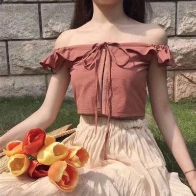 锁骨甜美女生高清头像