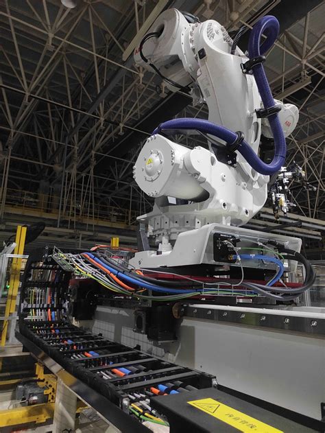 ABB机器人客户现场维修保养_ABB机器人调试-苏州迅亚自动化控制技术有限公司