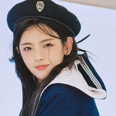 杨超越头像图片