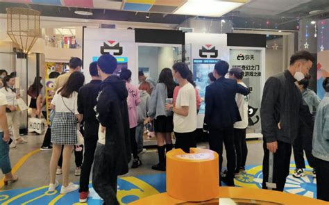 创业三个月就回本？深圳VR加盟项目能做到！_弥天VR项目新闻动态