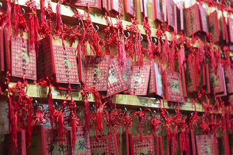 中国寺庙的幸运愿望风俗宗教迷信高清图片下载-正版图片320944192-摄图网