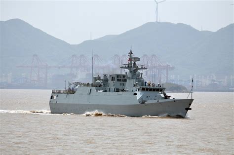 中国057远洋护卫舰什么时候下水？排水量6000吨