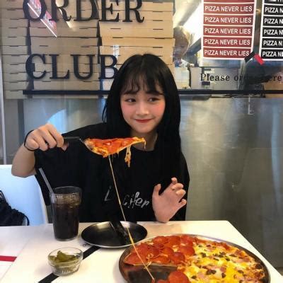 头像温柔吃货女生