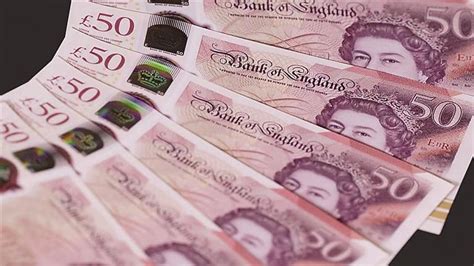 英国货币改换查尔斯国王头像 只是用查尔斯三世头像取代了现版纸钞的女王伊丽莎白二世头像_军事频道_中华网