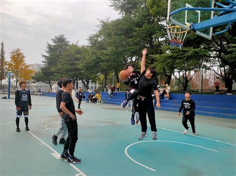 激情球场，团结拼搏 数统学院2019级学子开展趣味篮球比赛