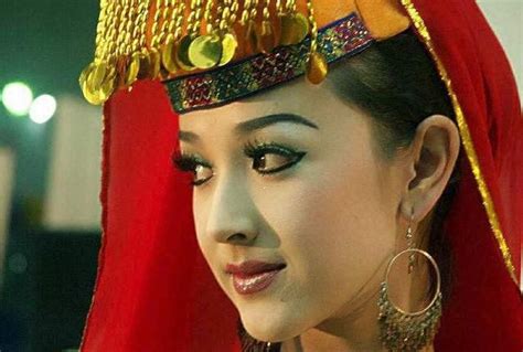 新疆维吾尔族经典舞曲《Seylihan赛里汗》节奏欢快，超好听！_腾讯视频
