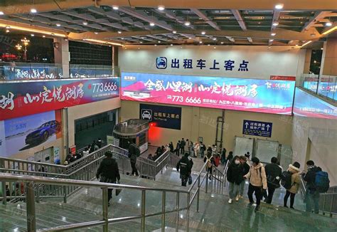 湖北省黄冈市黄梅县与江西省九江市的关系：九江火车站可就近乘车