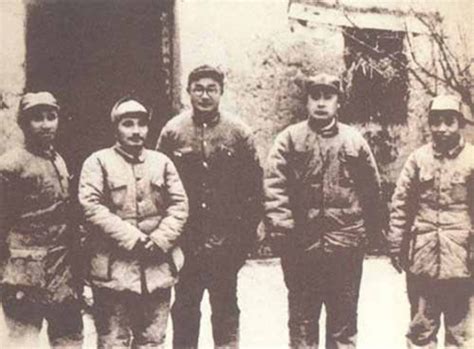 「杨勇」为何西南战役中，只有两个兵团参加，第二野战军拥有三个兵团 杨勇|故事传记|刘邓|云