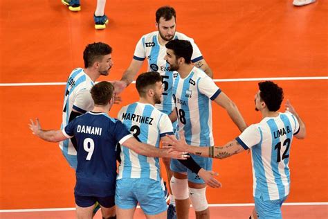阿根廷男排！横扫欧洲冠军塞尔维亚挺进八强！_新浪新闻