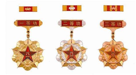 【暖新闻】中国军人的荣耀时刻：一个敬礼表达千言万语-国内频道-内蒙古新闻网