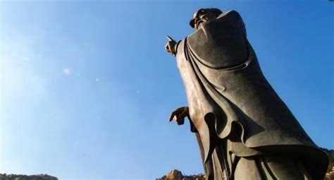 世界最大的老子铜像，手势最为吸引人，却也最让人不解！_道教
