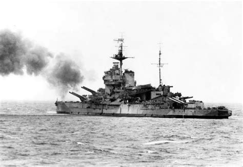 战列舰是大舰巨炮的代表,大型驱逐舰的传奇历史