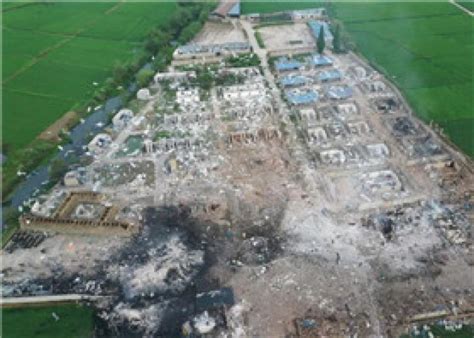 浙江海宁一公司污水罐体坍塌，已致7死15伤-天下事-长沙晚报网