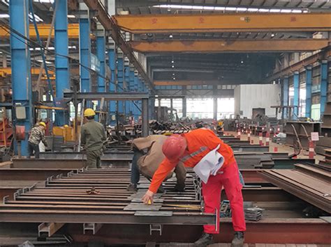 拼在一线丨每天生产130吨钢构件，助力建设世界最宽大桥_四川在线