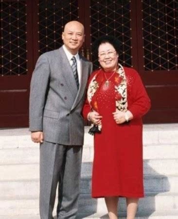 69岁“唐僧”迟重瑞近照曝光，与女富豪结婚31年相互称呼“您”_凤凰网