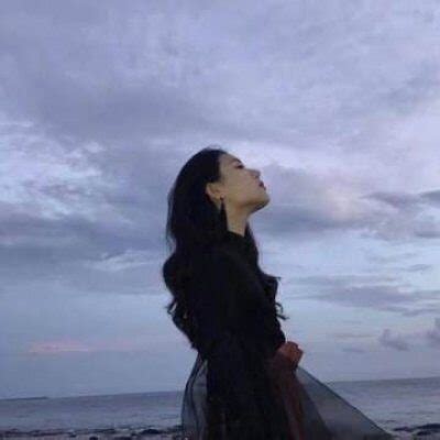 海边真人头像甜美女生