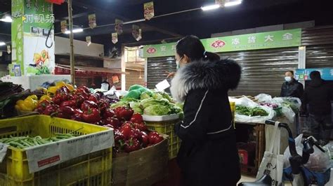 南京：市民菜场扫码买菜-人民图片网